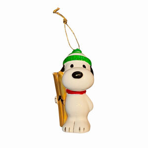 RARE Vintage 1966 Korean Peanuts Snoopy Skier Holding Skis 3" Ornament UFS Inc